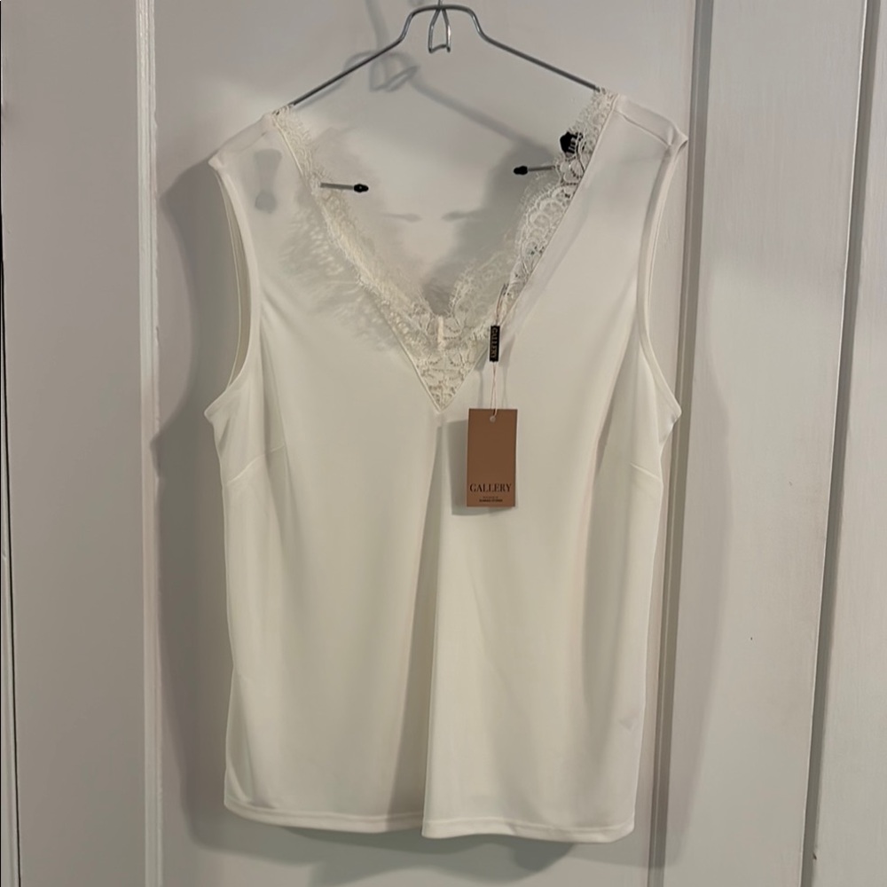 Gallery White Lace Trim Blouse